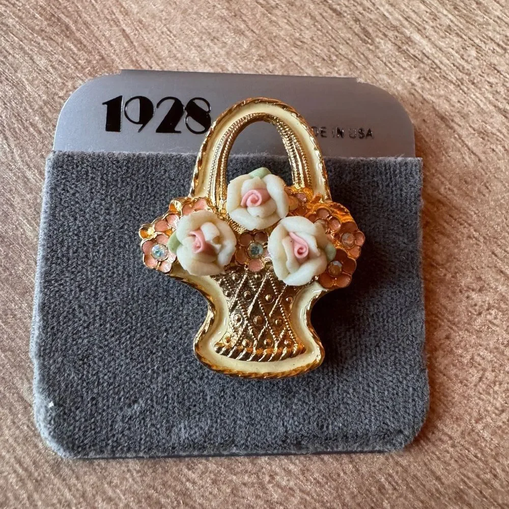 Vintage 1928 Jewelry Victorian Style Floral Basket Porcelain Roses PIN/Brooch